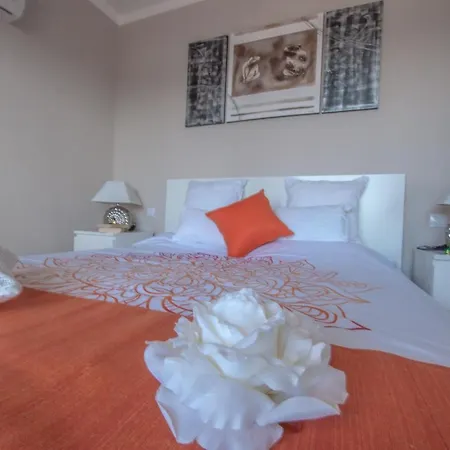 Casa Atlantico On The Front Line With Amazing Sea Views Puerto del Carmen (Lanzarote)